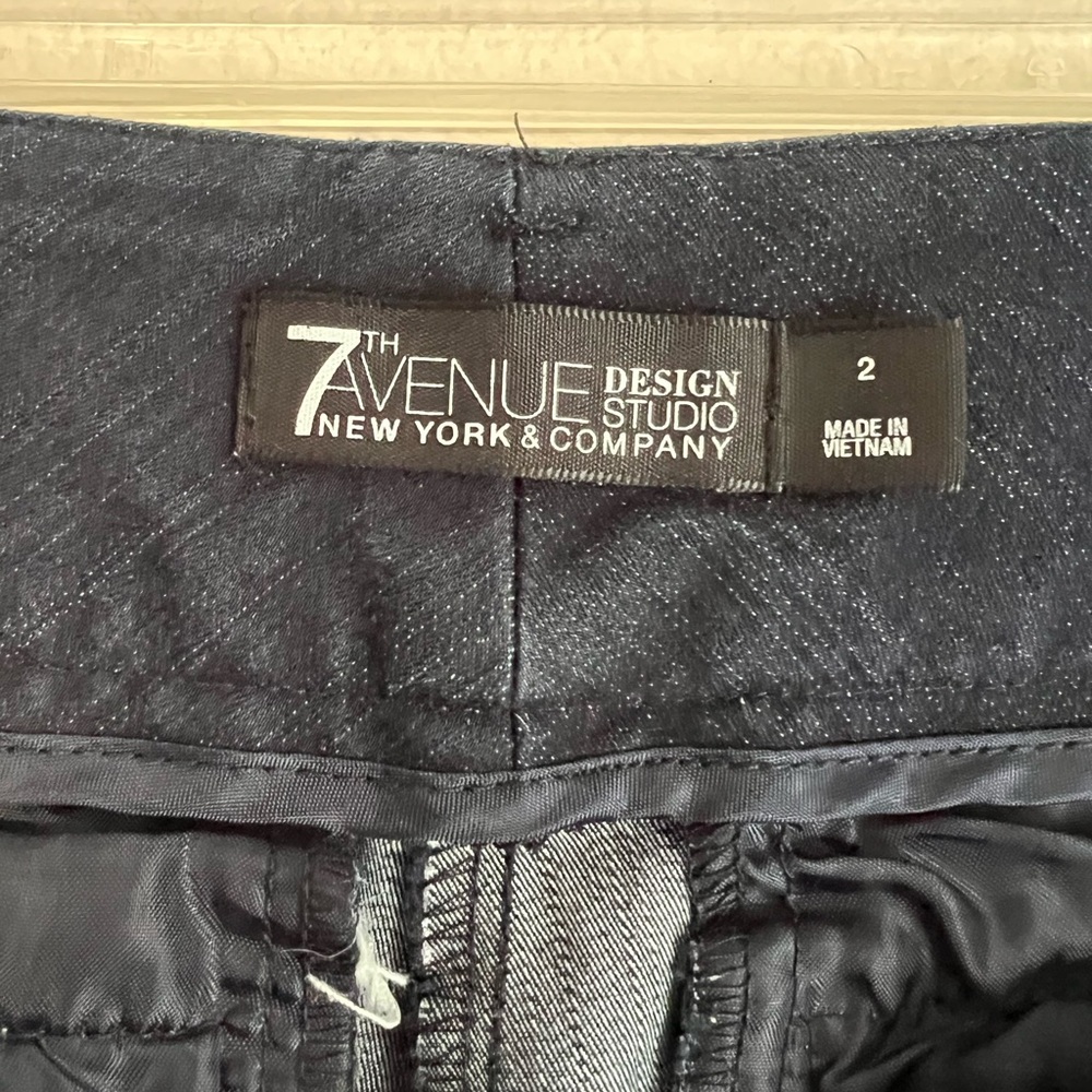 7th Avenue New York & Company Dark Navy Blue Cuffed Hem Shorts - Picture 7 of 10